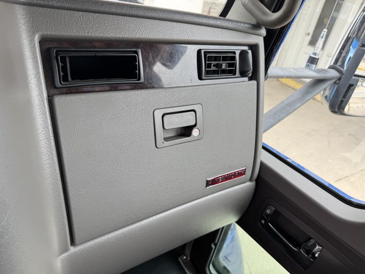 2019-kenworth-t270-image-63