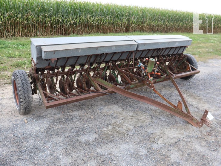 john-deere-b-image-3