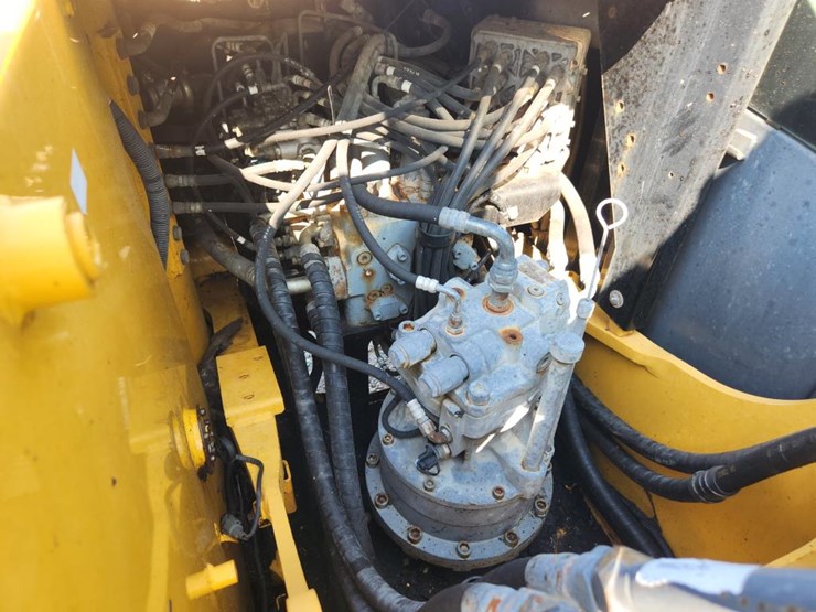 deere-160g-lc-image-40