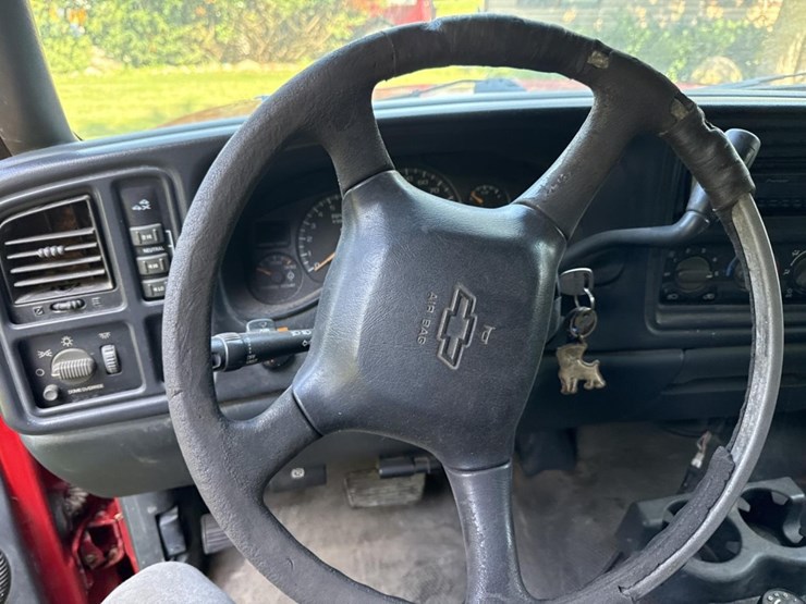 2001-chevrolet-3500-image-33