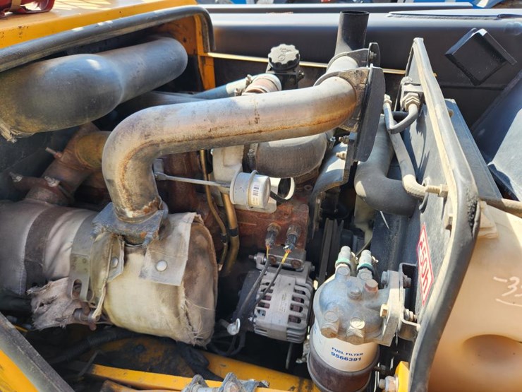 jcb-520-50-image-28