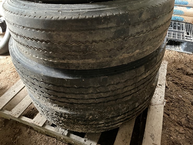 #7149-•-pallet-of-tires-and-inner-tube-image-10