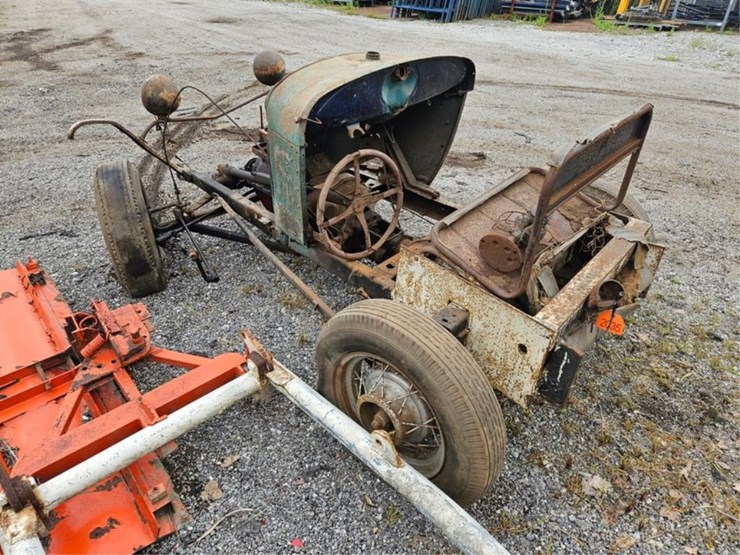 ford-tractor-image-3