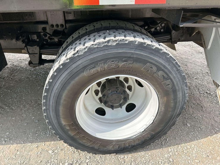2017-ford-f750-image-37