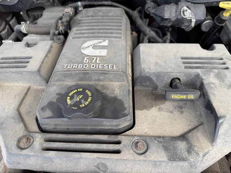 2017-ram-5500-slt-image-64