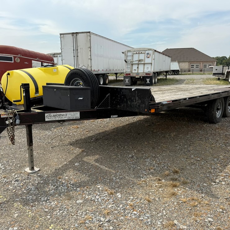 CUSTOM TRAILER