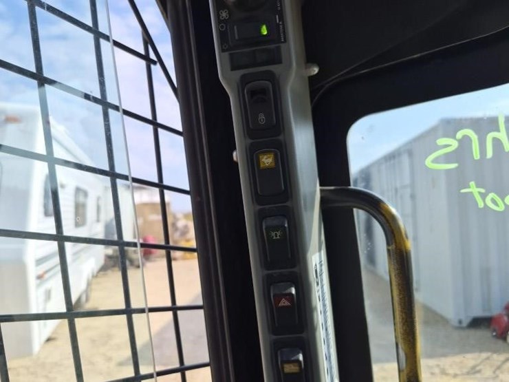 new-holland-c232-image-16