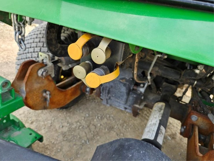 john-deere-1575-image-12