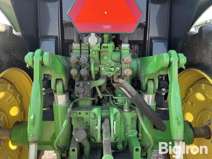 2022-john-deere-6155m-image-18