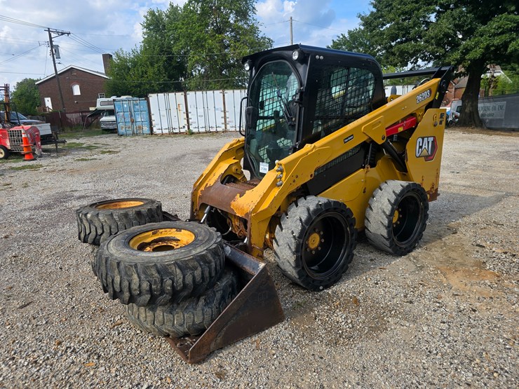2020-caterpillar-262d3-image-3