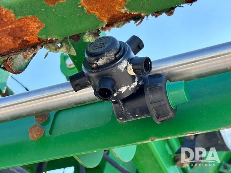 2014-john-deere-r4038-image-109