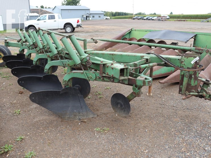 john-deere-2500-image-1