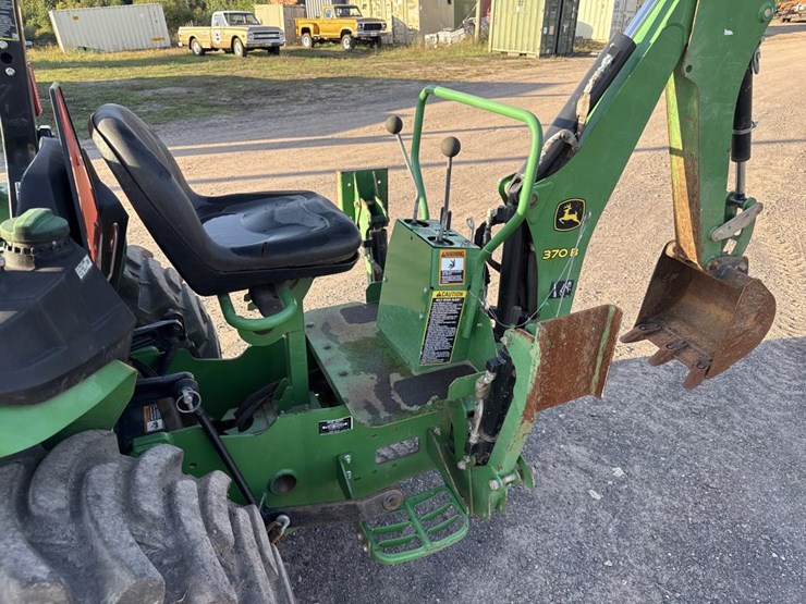 john-deere-3032e-image-17