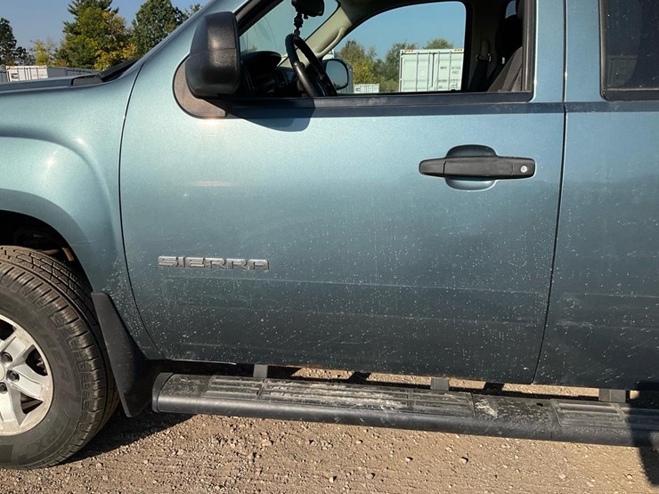 2010-gmc-sierra-1500-image-21
