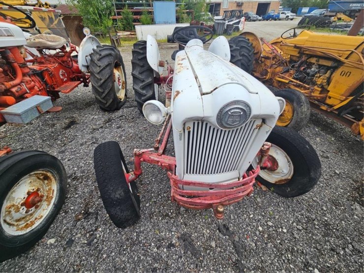 ford-tractor-image-8