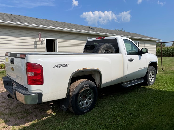 #7107-•-2007-chevy-silverado-4x4-(has-wi-title-in-delay)-image-4