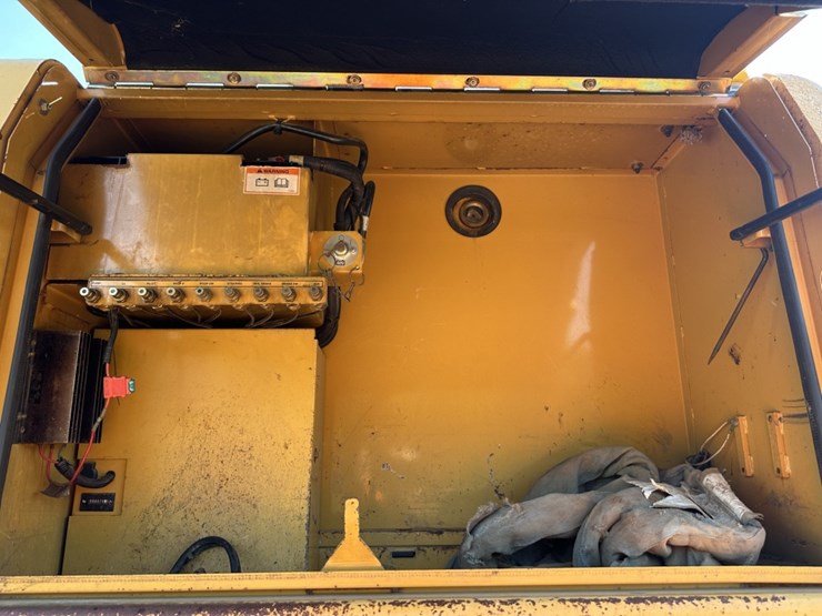 2001-caterpillar-m320-image-39