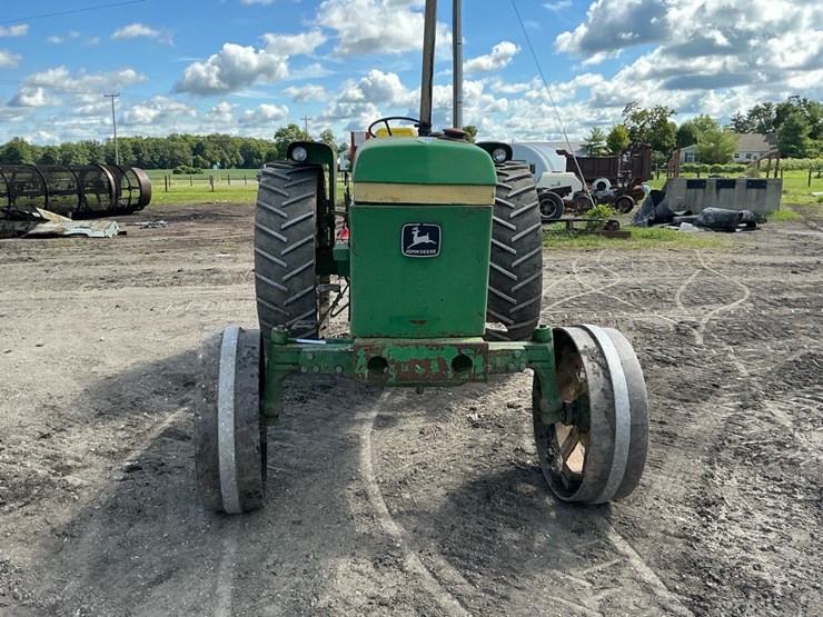 john-deere-2940-image-10
