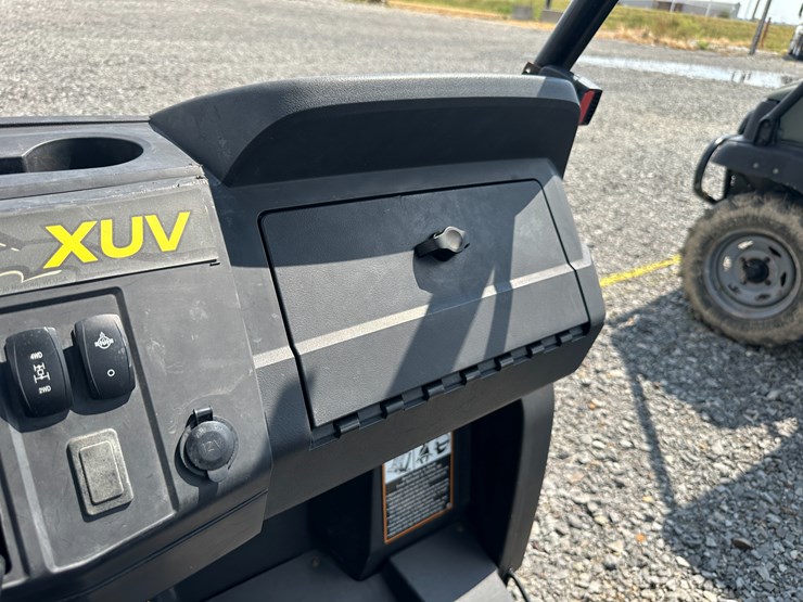 2021-john-deere-gator-image-39
