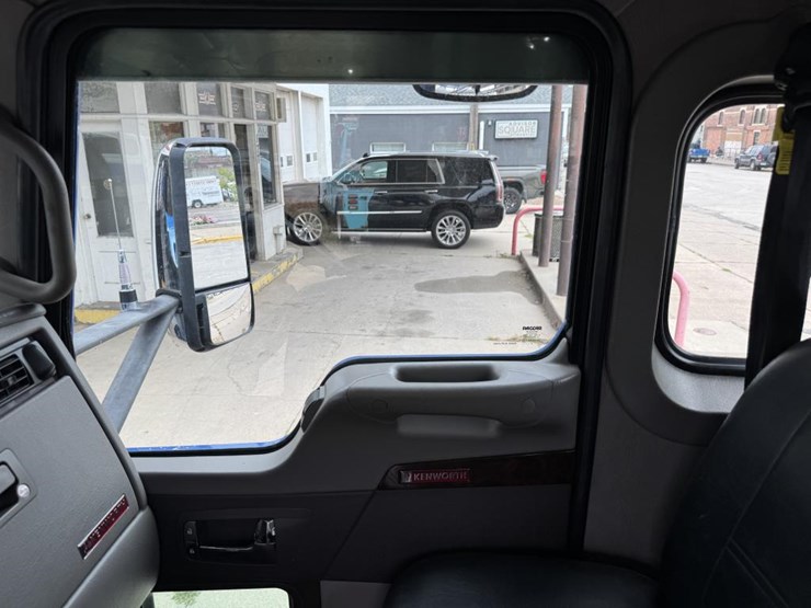2019-kenworth-t270-image-60