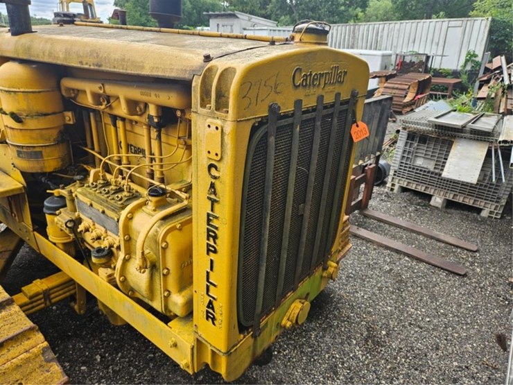 2013-caterpillar-d6-image-32