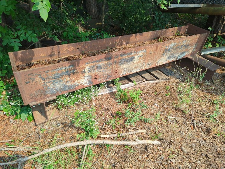 (6+)-4'-long-i-beams-and-7.5'-long-i-beam-flower-bed-image-1