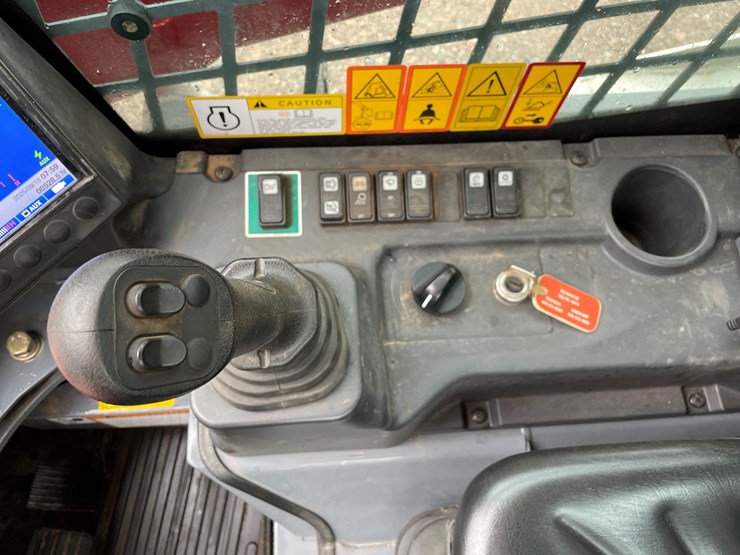 2020-takeuchi-tl10v2-image-41