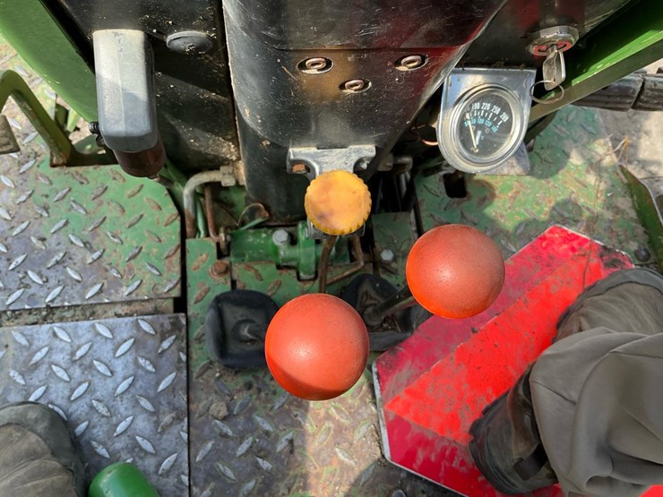john-deere-2940-image-43