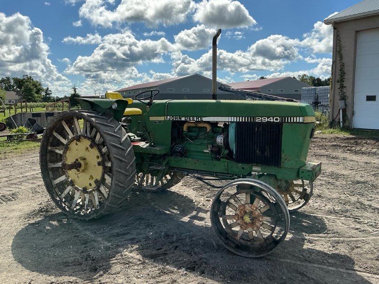 john-deere-2940-image-9