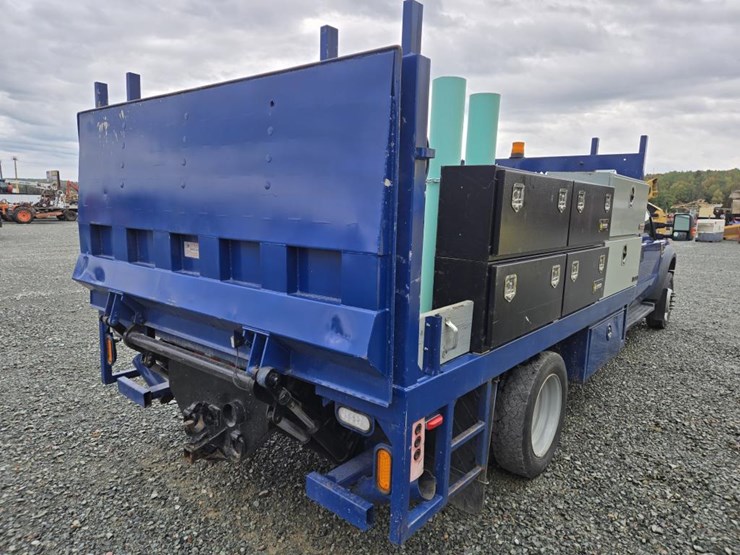 2009-ford-f550-image-23