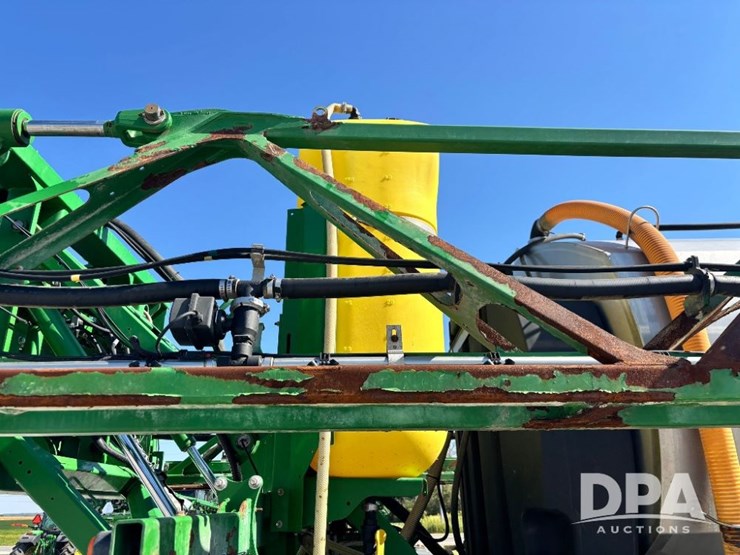 2017-john-deere-r4038-image-75