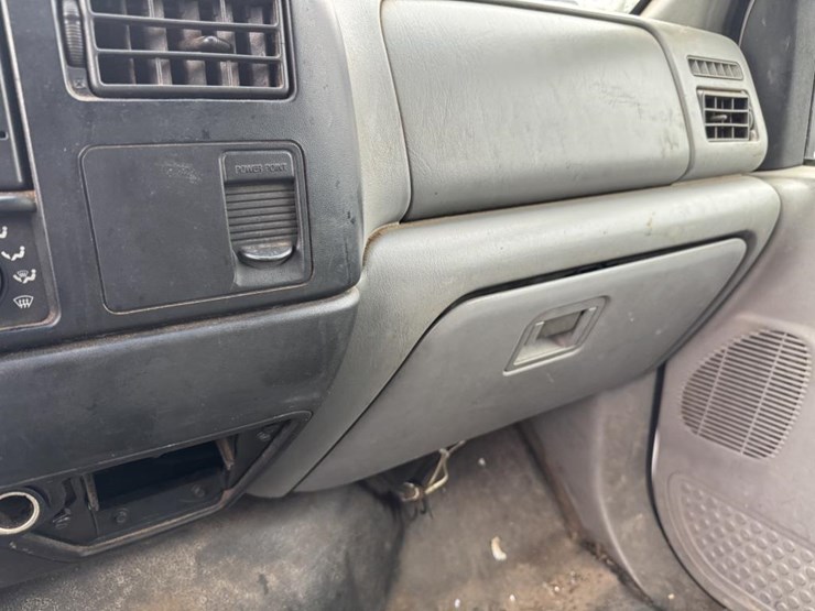2003-ford-f650-image-43