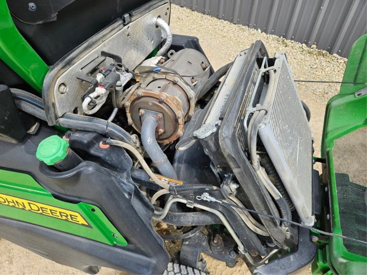 john-deere-1575-image-13