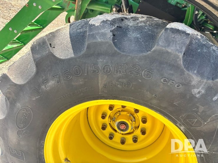 2019-john-deere-f4365-image-41