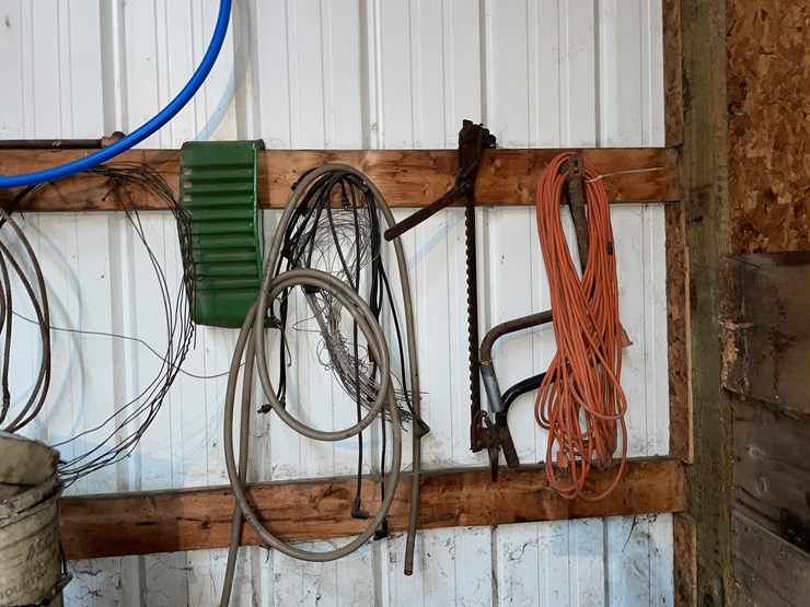 #7190-•-contents-hanging-on-wall-image-10