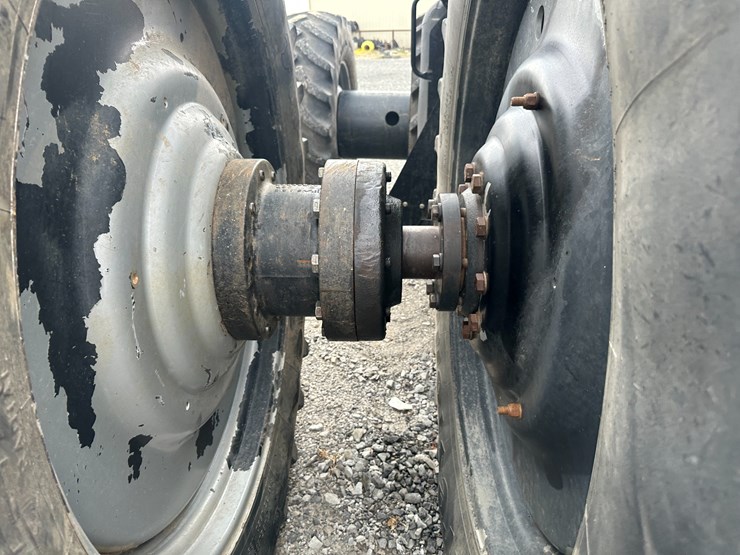 case-ih-340-image-16
