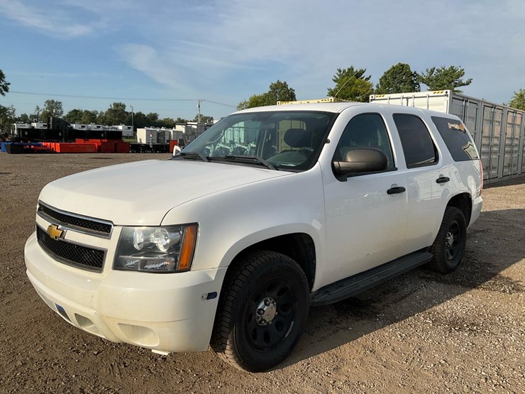 2013-chevrolet-tahoe-image-1