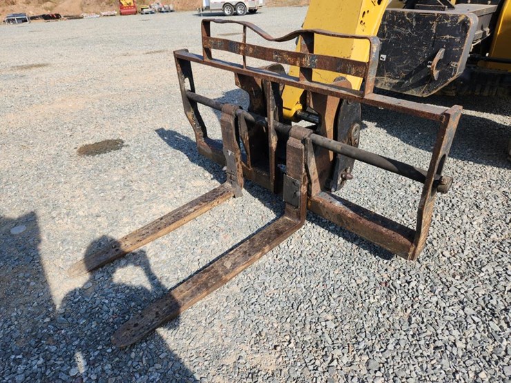 2008-caterpillar-943-image-9