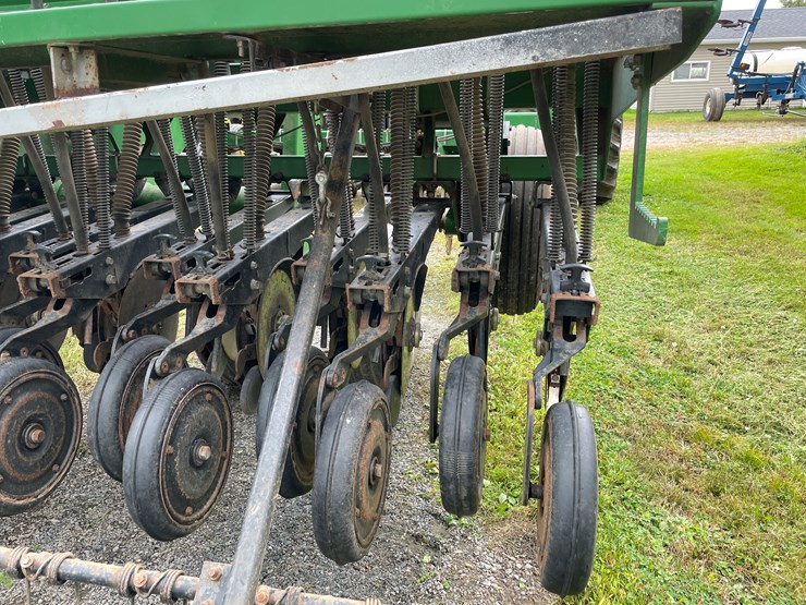 #7102-•-great-plains-grain-drill-no-till-drill-image-26