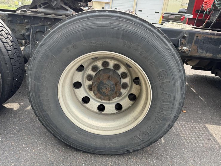 2014-international-prostar-image-96