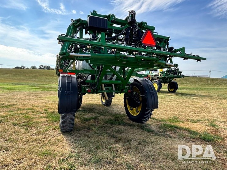 2019-john-deere-r4045-image-15