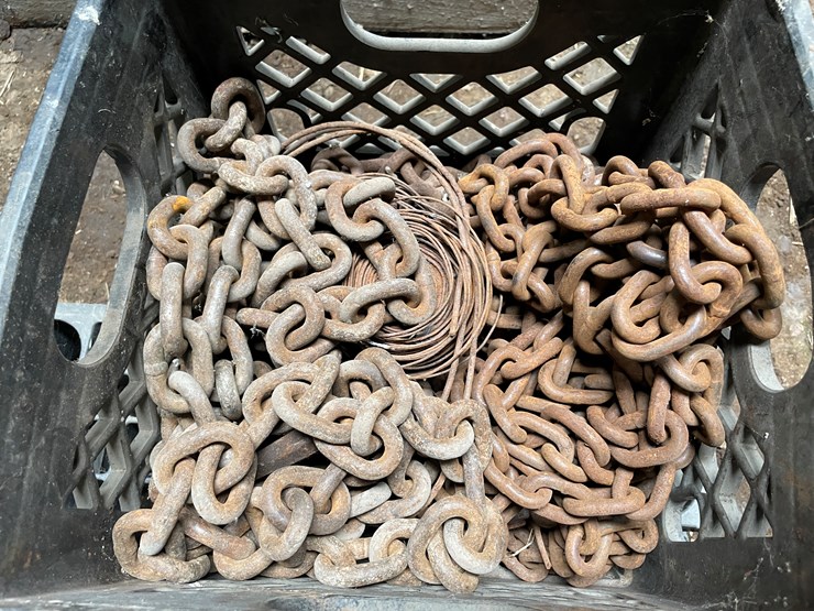 #7164-•-contents-of-milk-crate-image-3