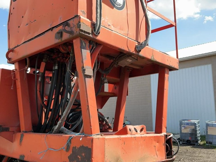 john-deere-12-image-11