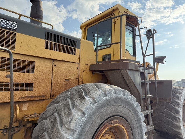 komatsu-wa600-image-35