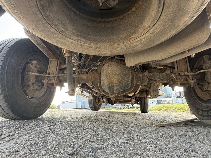 2013-ford-f350-image-36