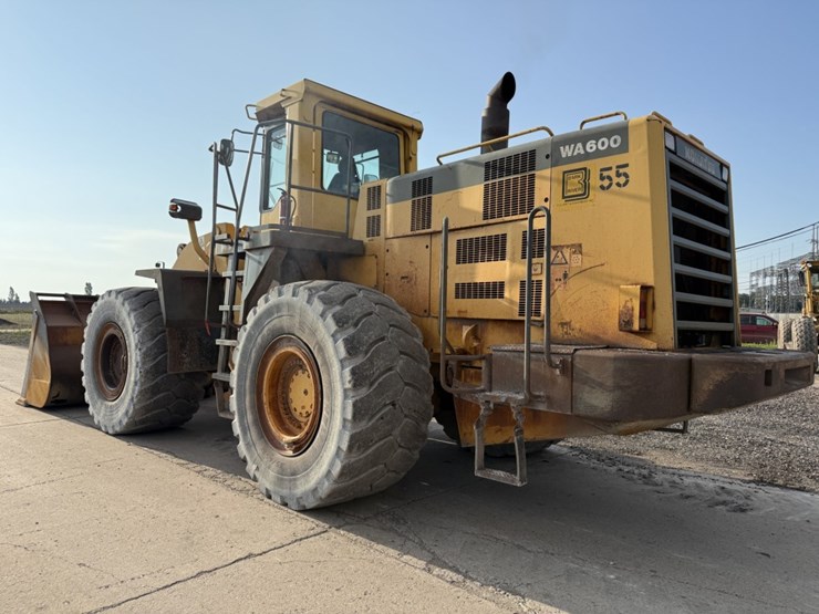 komatsu-wa600-image-2