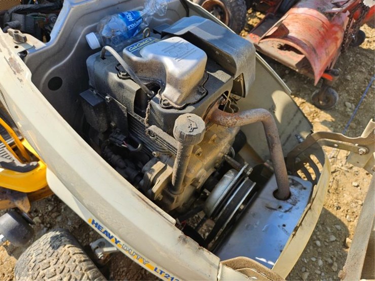 cub-cadet-lt2138-image-9
