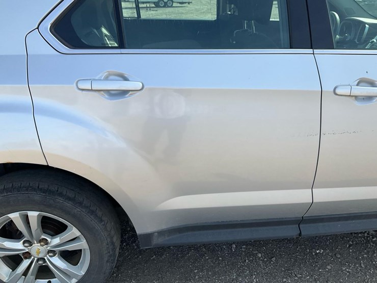 2010-chevrolet-equinox-ls-image-32
