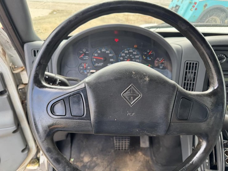 2006-international-durastar-4300-image-56
