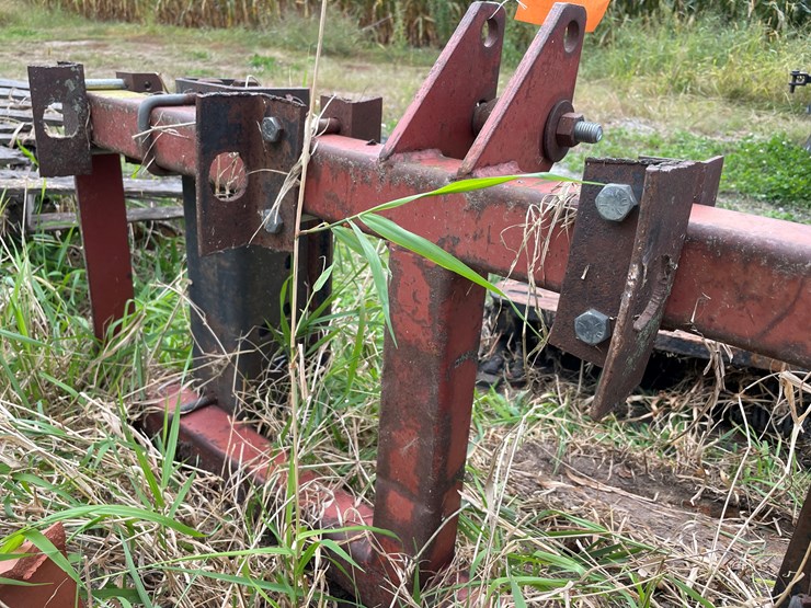 #7122-•-universal-skid-steer-mount-image-7
